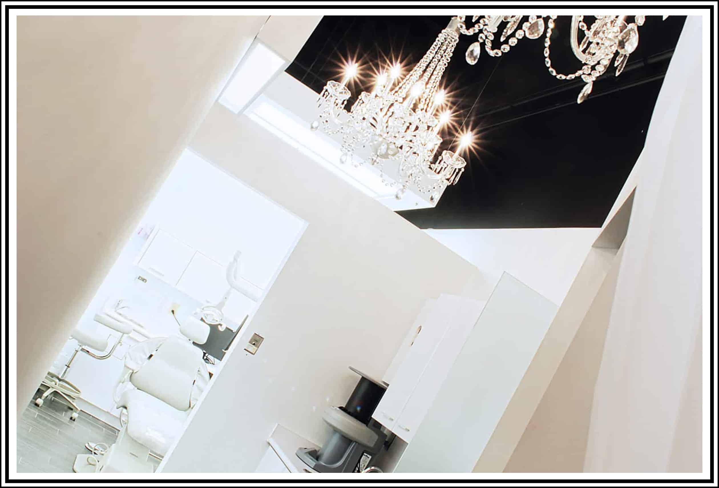 Treatment area with chandelier lighting